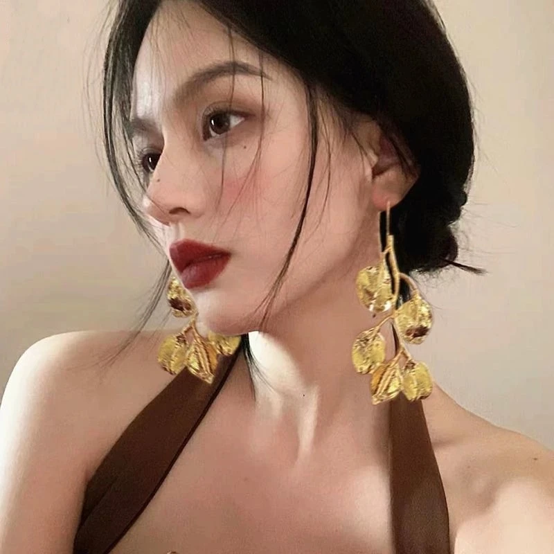 复古气质长款金色树叶耳环欧美夸张冷淡风合金叶子耳钩新娘耳饰女