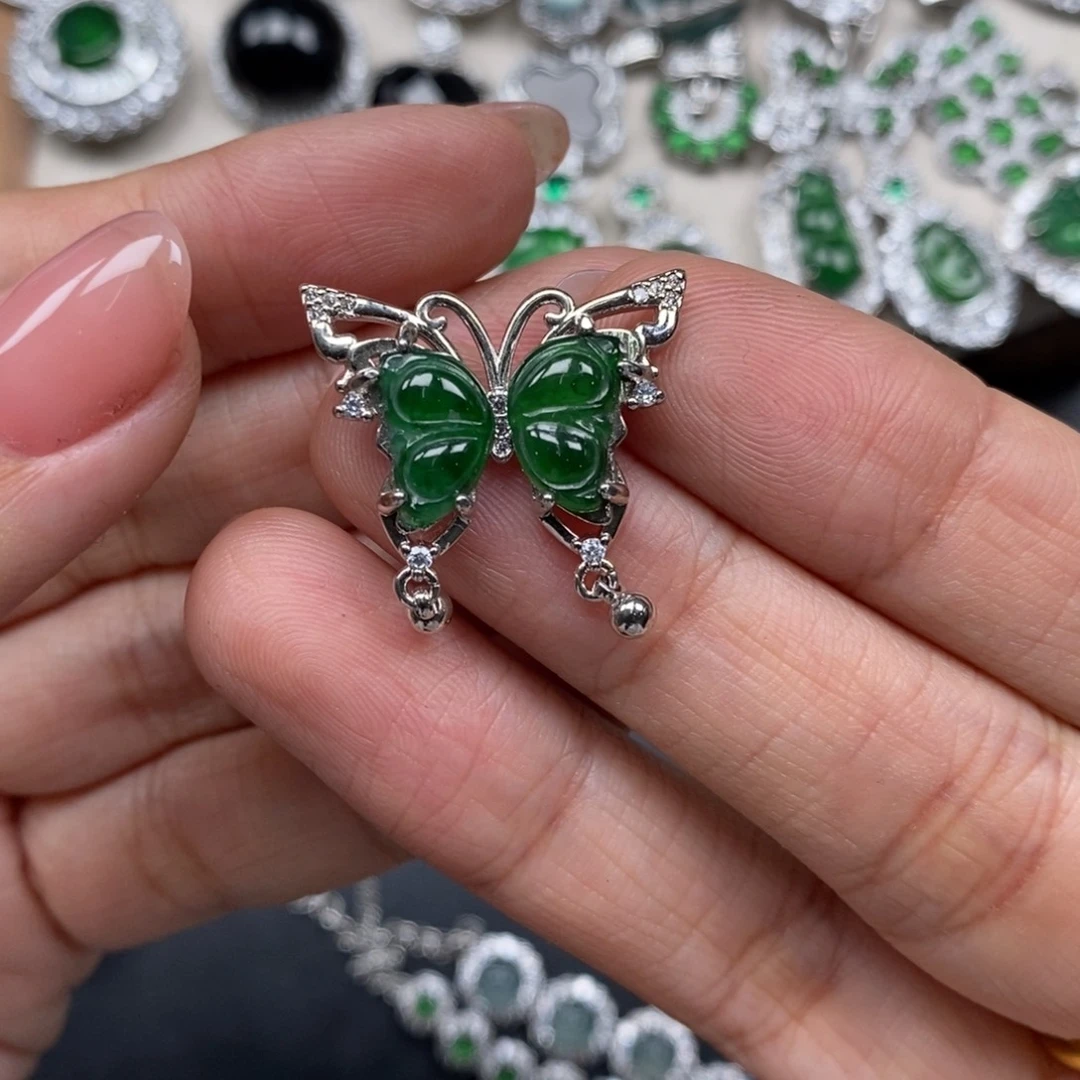 翡翠颈饰未镶嵌翡翠