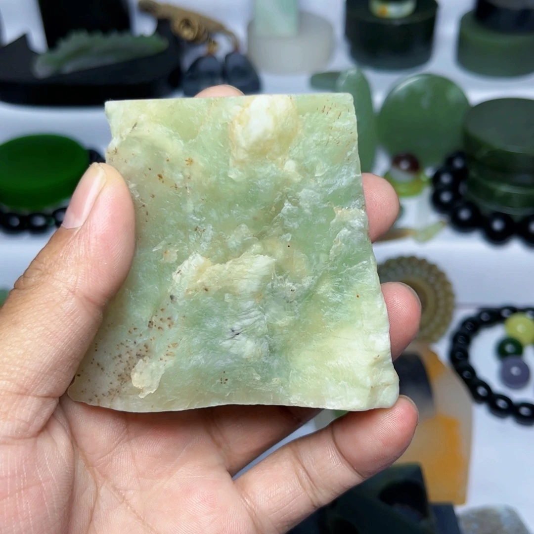 和田玉未镶嵌珠宝半成品