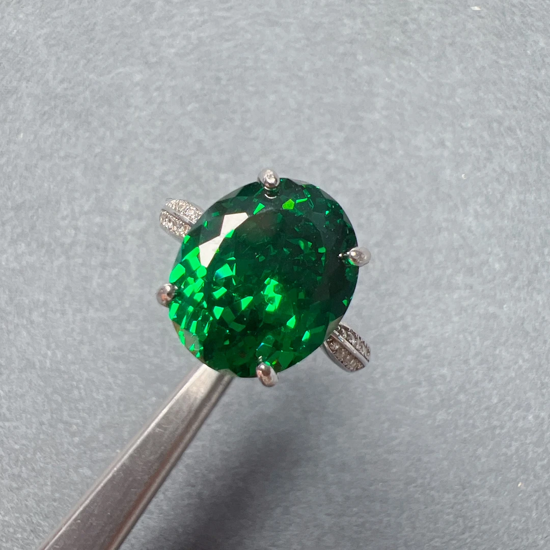 925银戒指 鸽子蛋级别 巴西绿碧森林绿 精工镶嵌简单轻奢戒指012