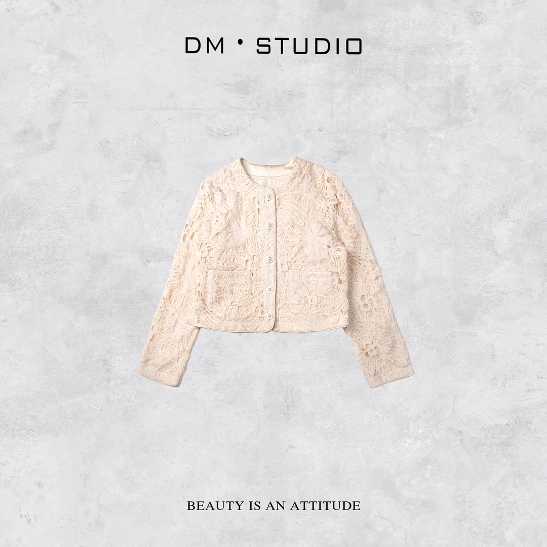 DEDM-DM•STUDIO/百搭高级感小众气质贴布绣花排扣外套（20213W）