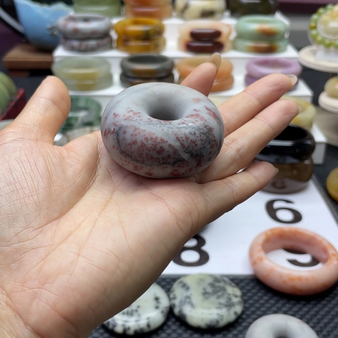 石英岩玉手镯未镶嵌