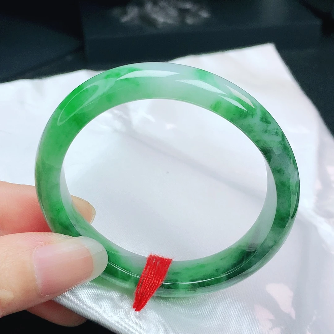 翡翠手镯（贵妃镯）未镶嵌正