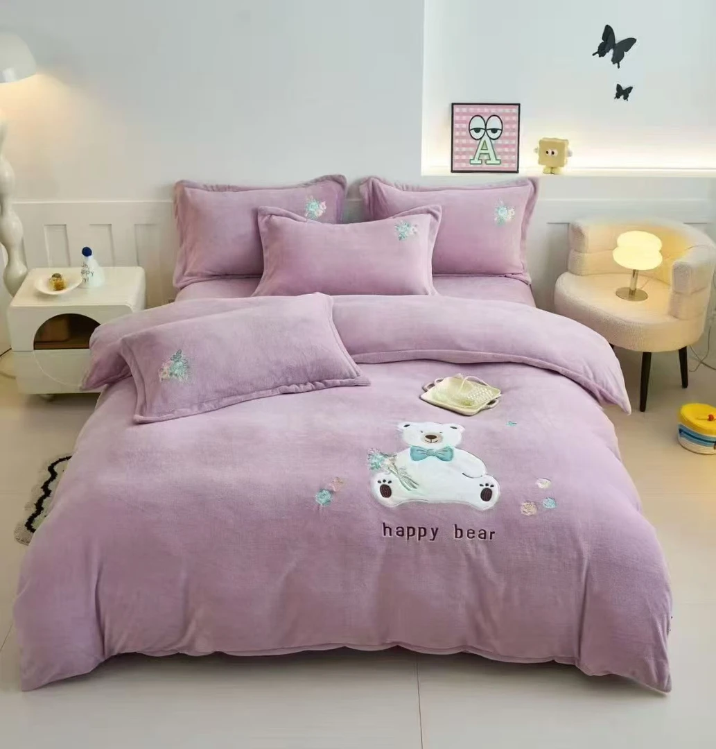 【铭哥家】亲肤柔软加绒加厚毛巾贴布绣花牛奶绒套件-可爱小熊-紫