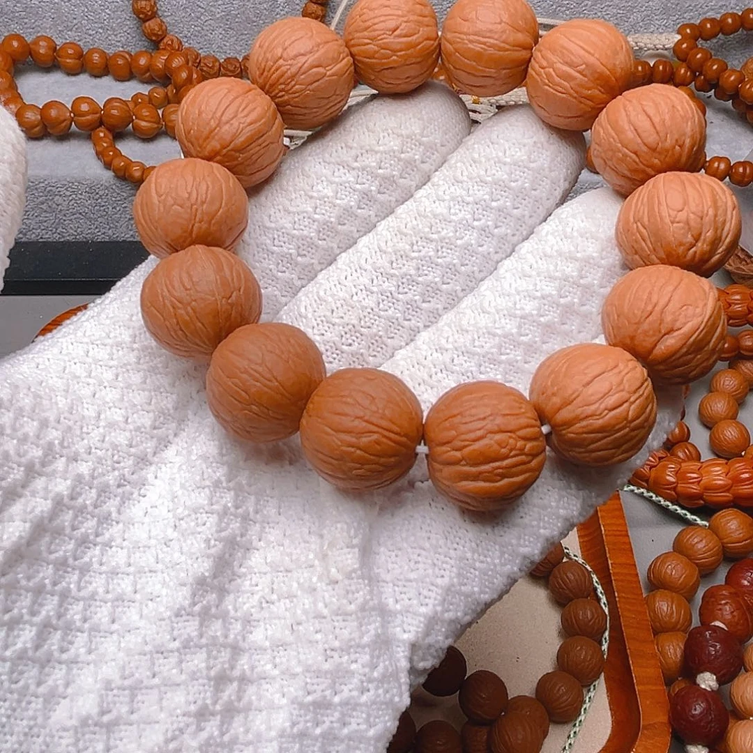 手串猴头核桃抖**知聚宝盆