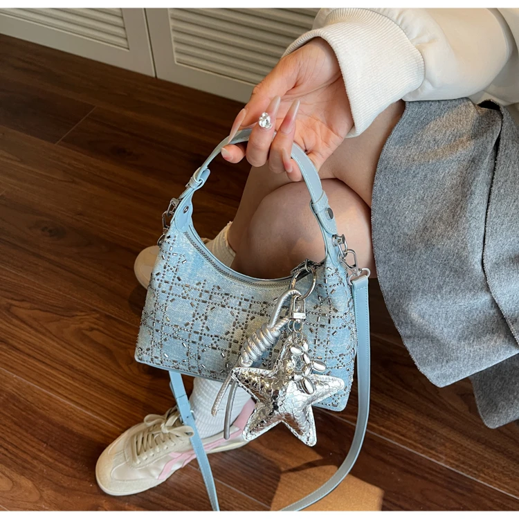 【某播同款】小众设计斜挎包包2025新款夏天包包女款爆款2025新款