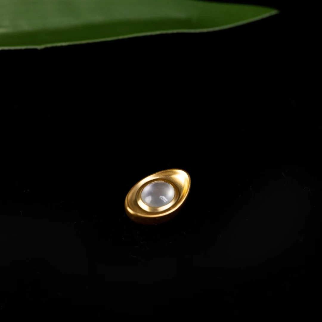 钦点提溜-天然A货翡翠-18K元宝通孔提溜吊坠 -钦点镶嵌