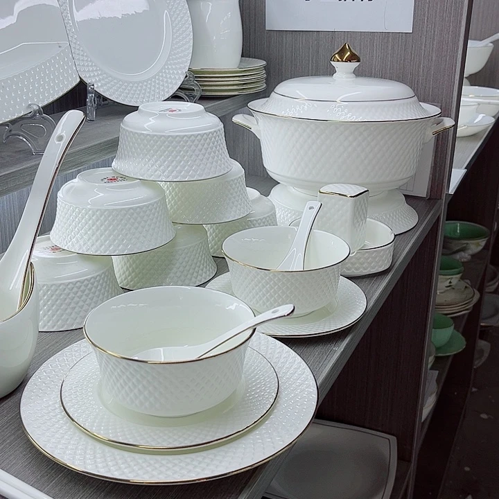 是***吖景德镇钻雅陶瓷餐具