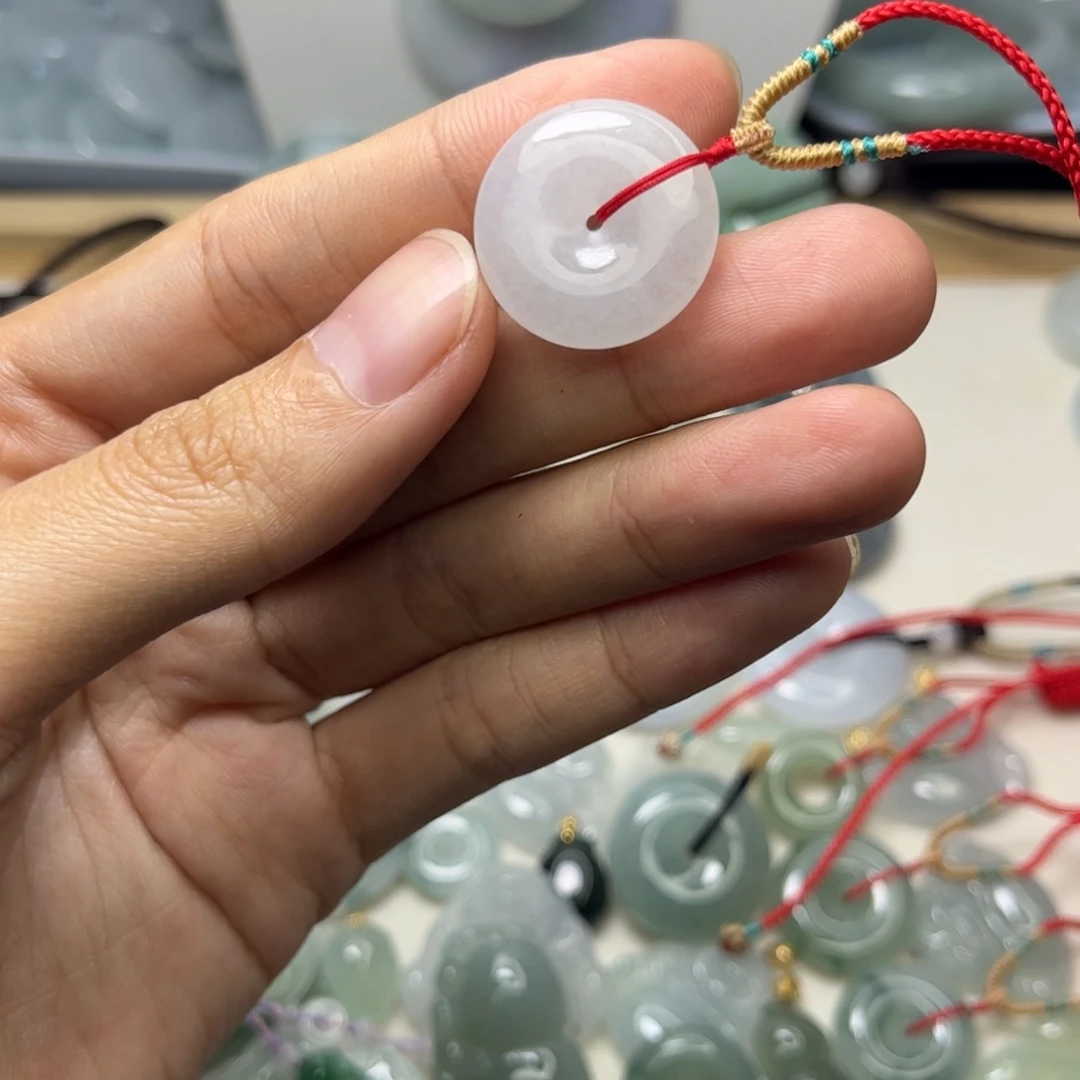 翡翠未镶嵌颈饰天然翡翠Ａ货