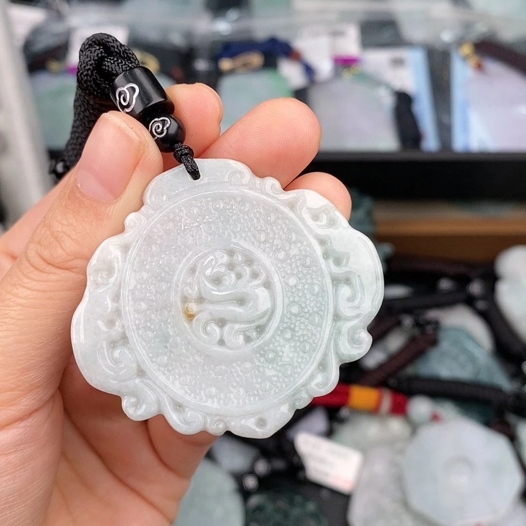 翡翠颈饰未镶嵌一