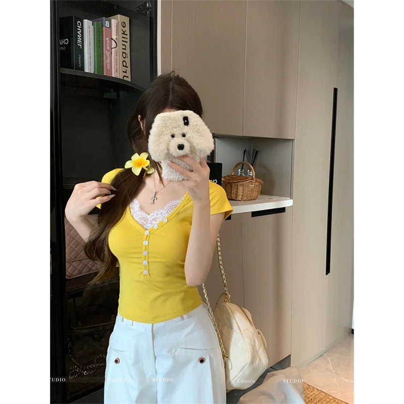 蕾丝拼接v领短袖正肩T恤女2025夏季设计感小众收腰短款甜辣妹上衣