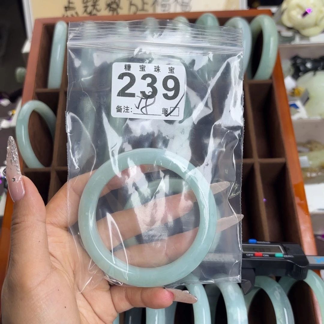 未镶嵌蛇纹石玉手镯树****可