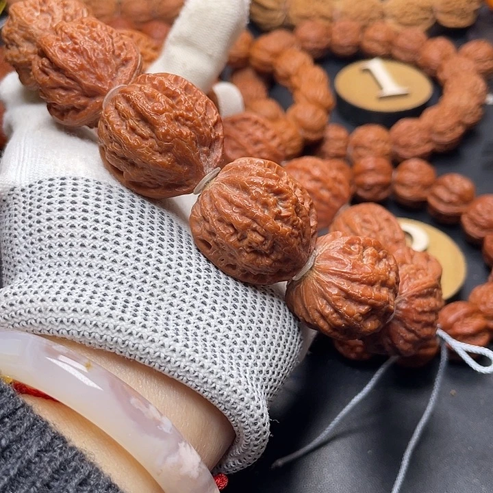 手串文玩核桃粗筋红皮桃心福利