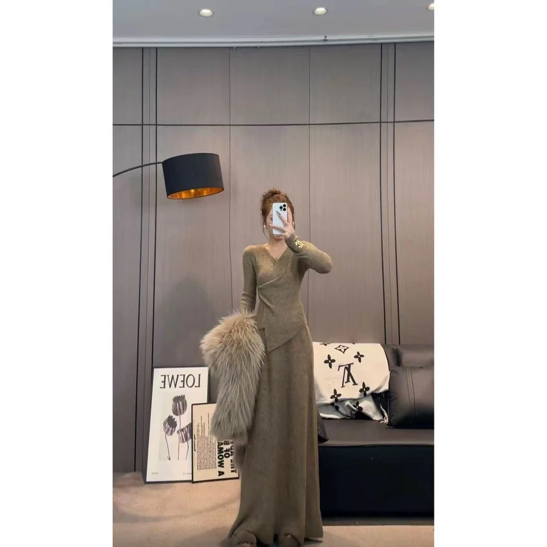 江江定制【冬日恋岛】冬款V领捏褶收腰上衣毛织A字半身长裙套装T470