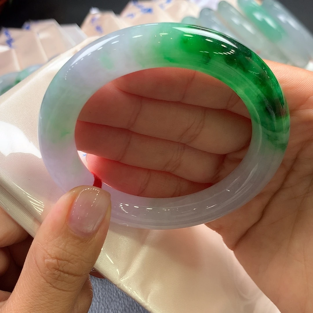 哈****翡翠手镯（圆镯）未镶嵌分单58冰春彩圆条强推