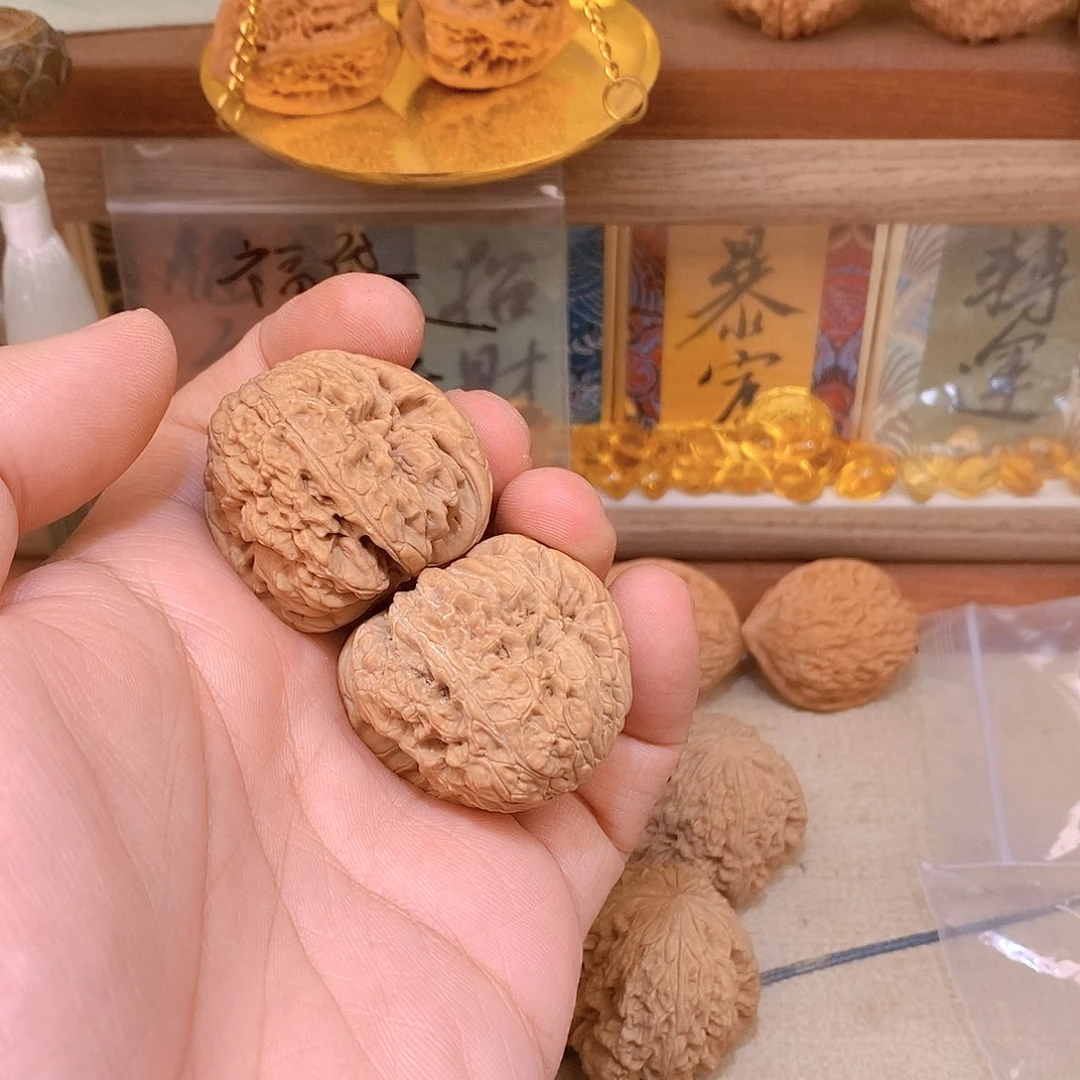 文玩核桃把件暴雪