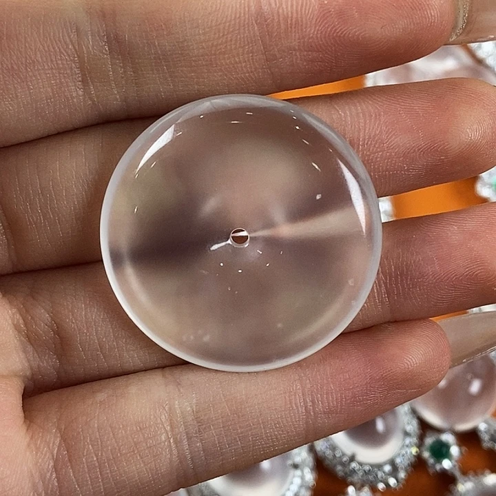 石英质玉未镶嵌颈饰