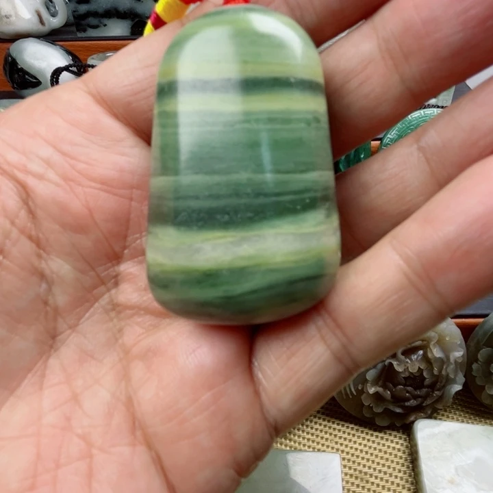 独山玉未镶嵌珠宝半成品