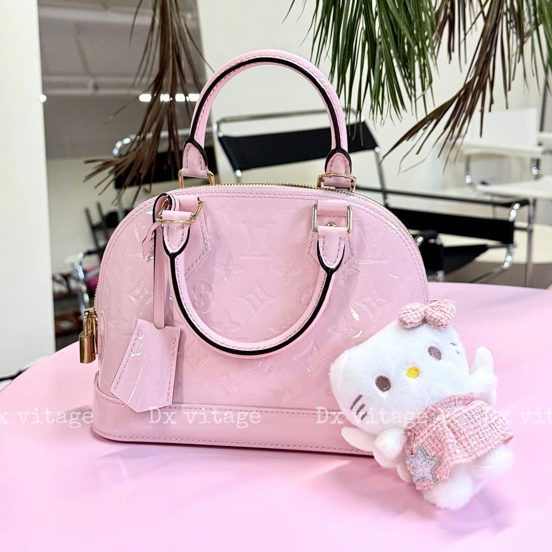 95新 LouisVuitton/路易威登 lv 樱花粉贝壳bb斜挎包