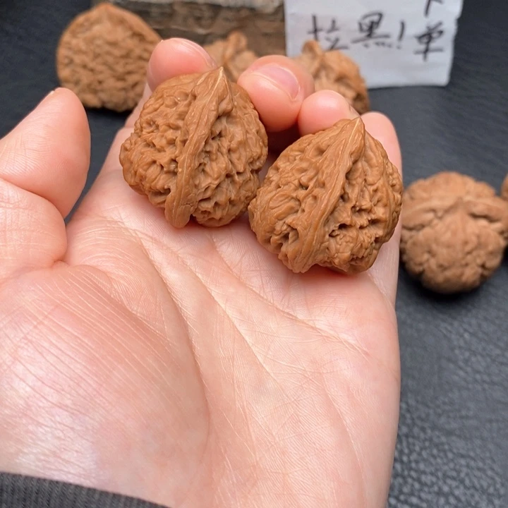 桃核把件全品33一帆
