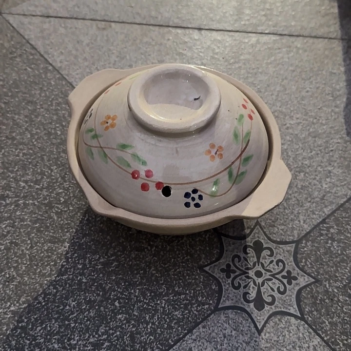 瓷片陶瓷盘子碗啥都有