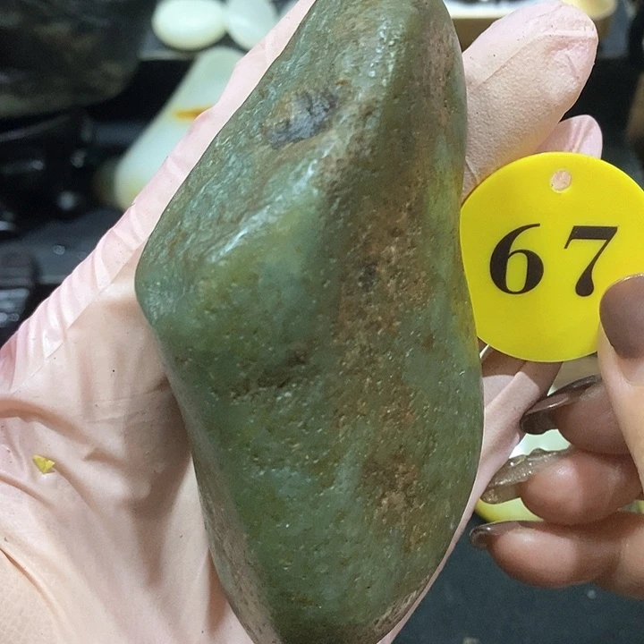 未镶嵌和田玉（糖玉）挂件