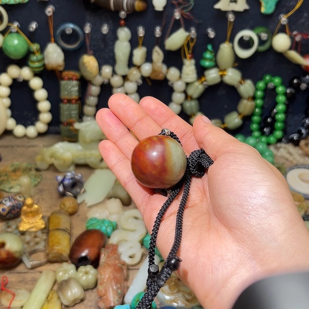 未镶嵌和田玉（糖玉）挂件