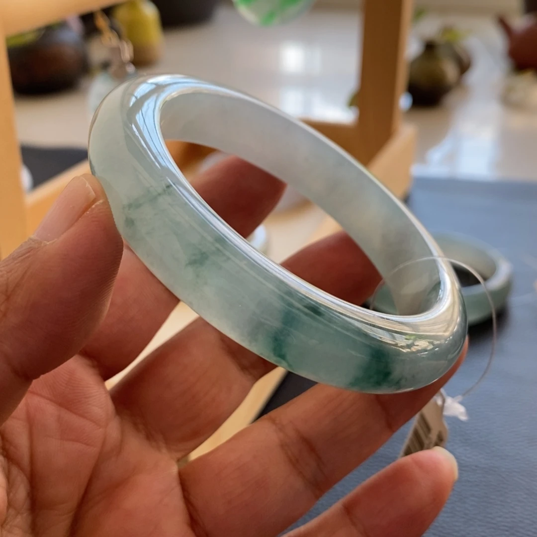翡翠未镶嵌手镯天然翡翠手镯