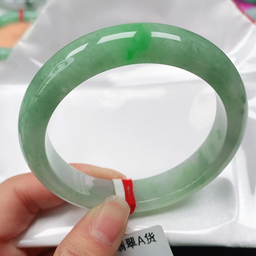 翡翠手镯未镶嵌天然翡翠手镯55