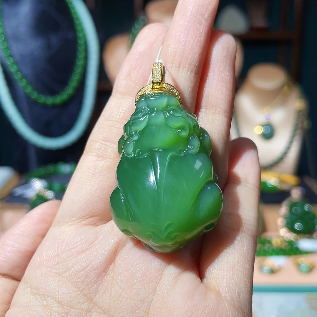 和田玉（碧玉）18K金镶嵌颈饰