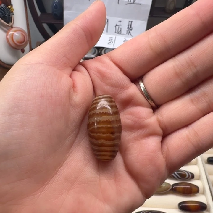 淇***左未镶嵌颈饰玛瑙/玉髓