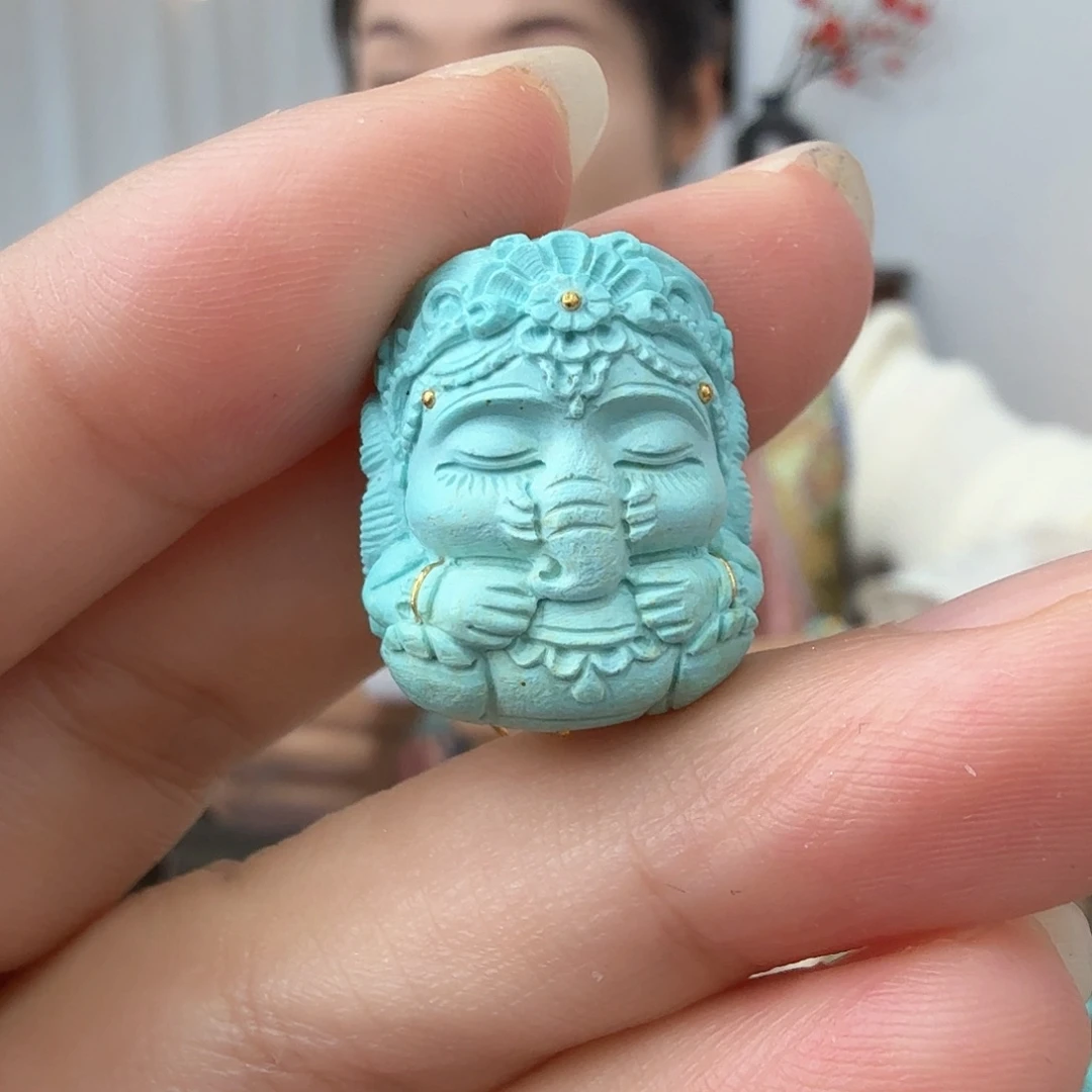 绿松石未镶嵌挂件
