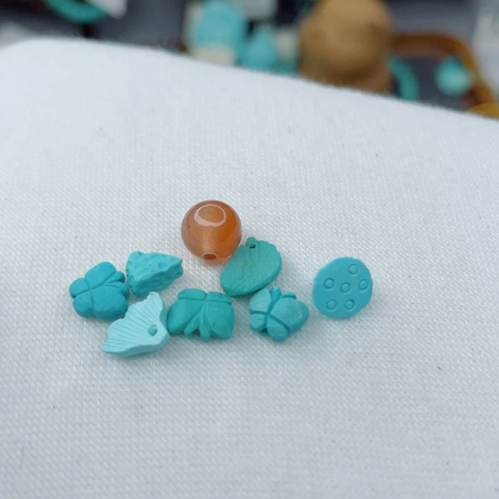 南红玛瑙未镶嵌珠宝奇石