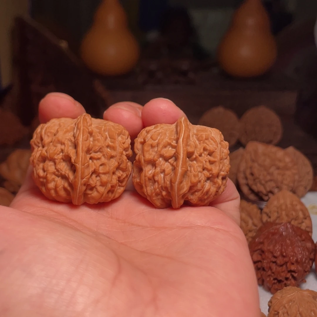 B****吊坠文玩核桃血麒麟