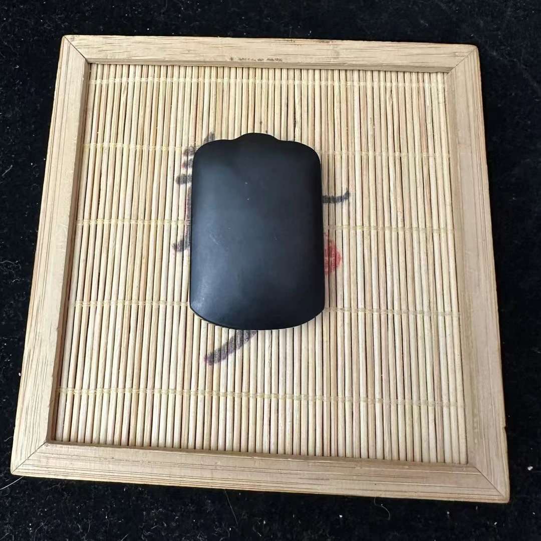 和田玉墨玉无事牌吊坠0037