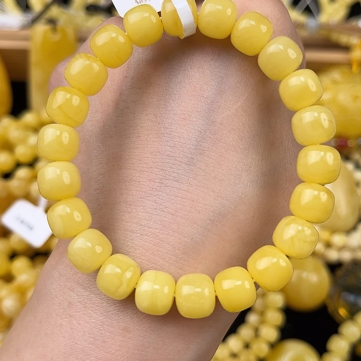 琥珀未镶嵌颈饰琥珀