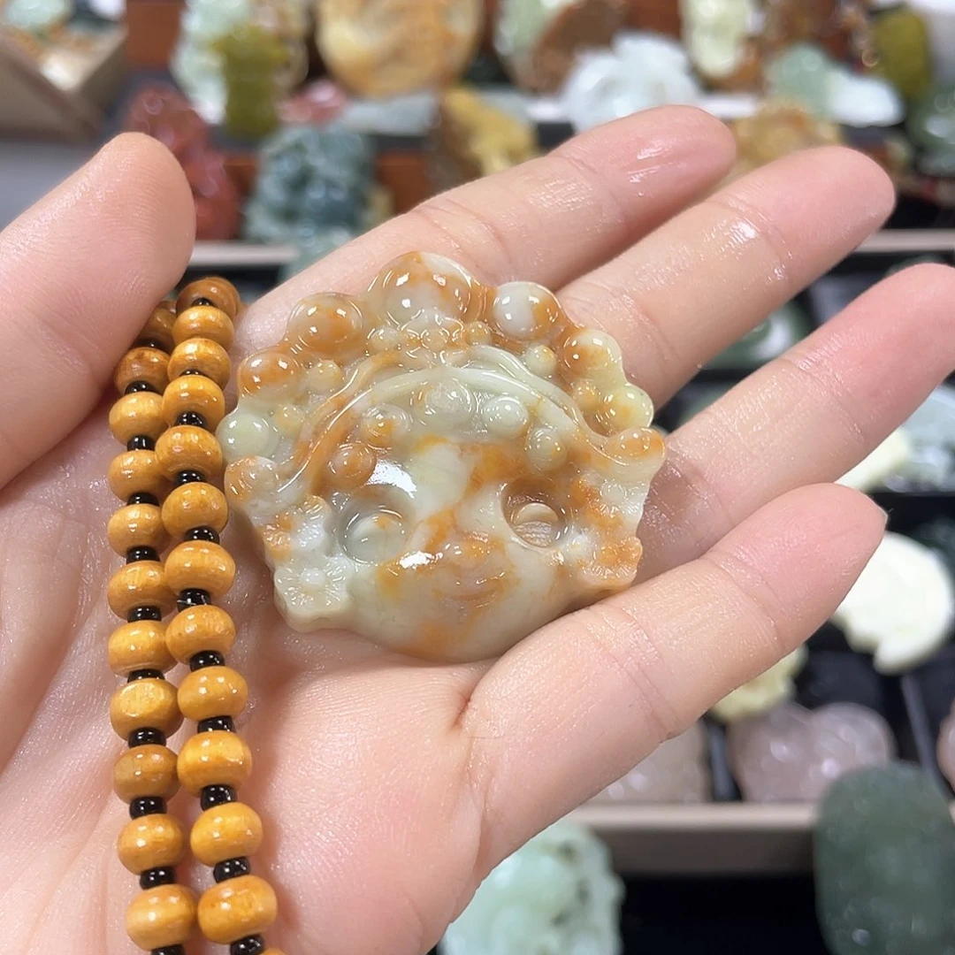 蛇纹石玉颈饰未镶嵌其*