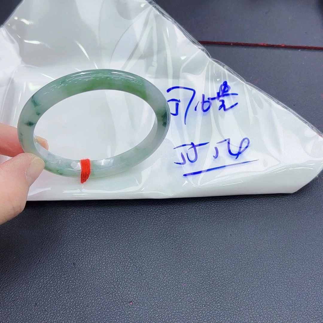翡翠手镯未镶嵌手镯54.53