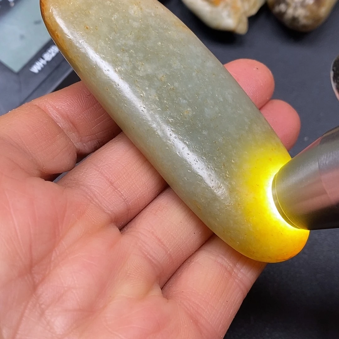 和田玉未镶嵌珠宝奇石