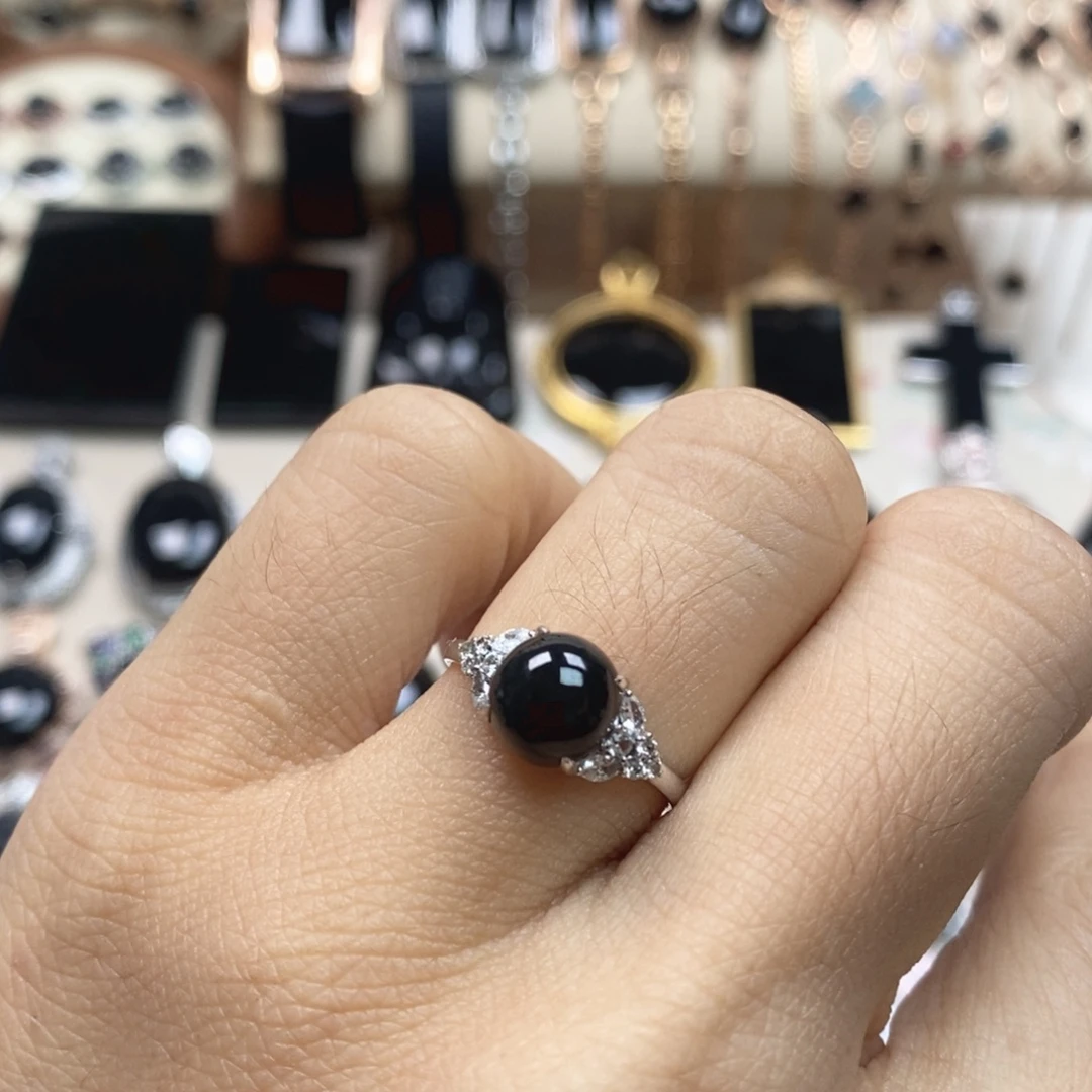 翡翠18K金镶嵌戒指