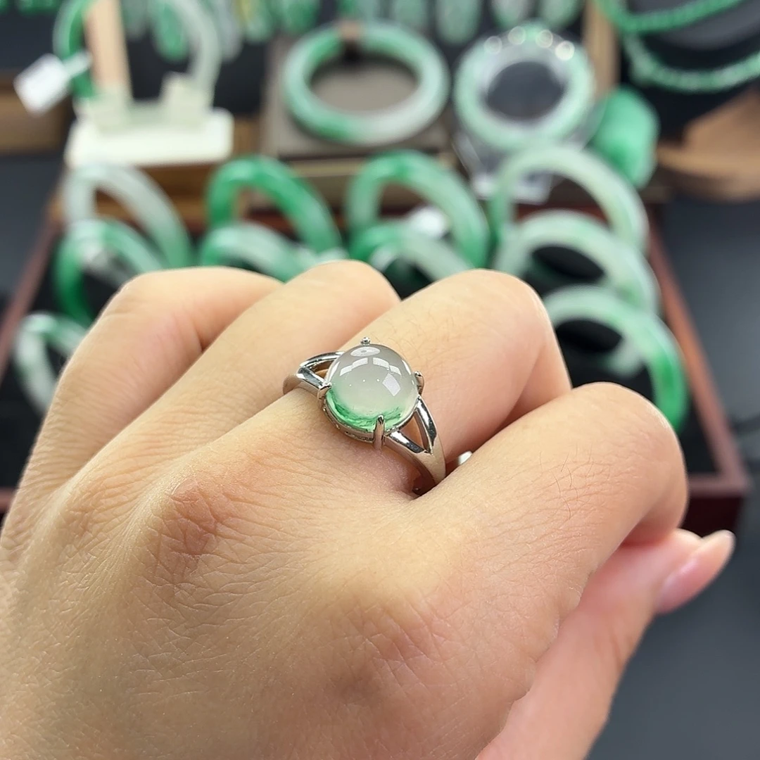 石英质玉合金戒指