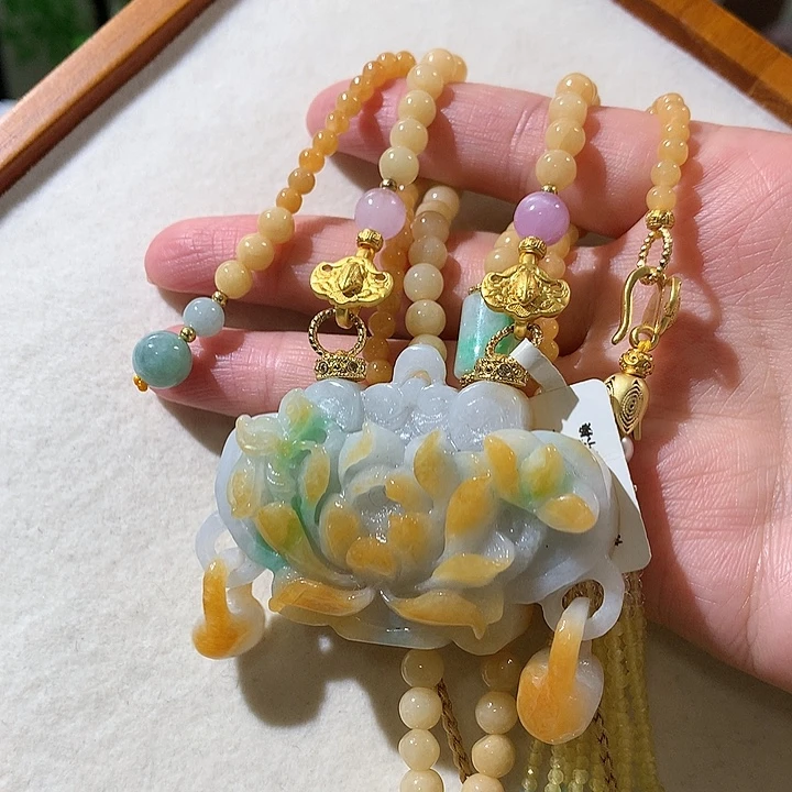 翡翠未镶嵌颈饰翡翠吊坠