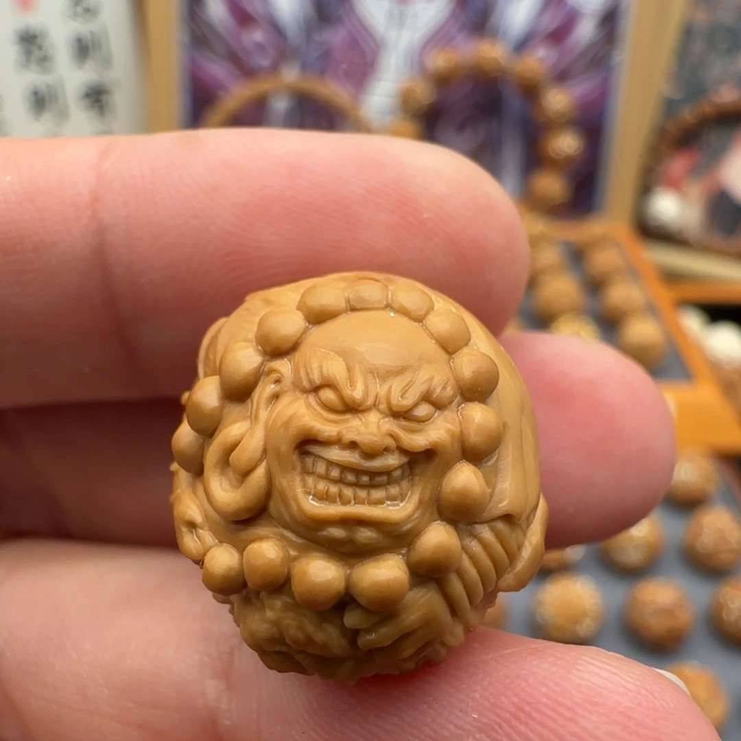 吊坠猴头核桃伏虎