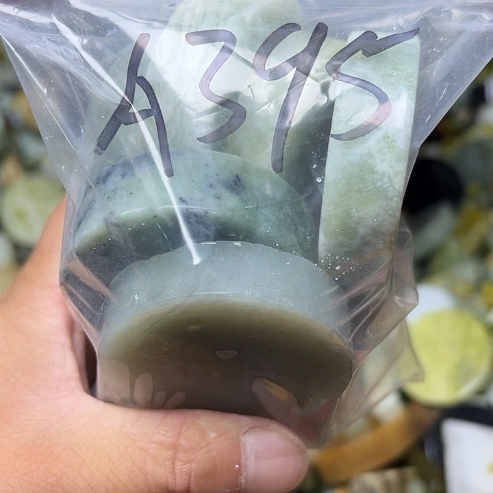 蛇纹石玉未镶嵌鱼缸石，盆景石