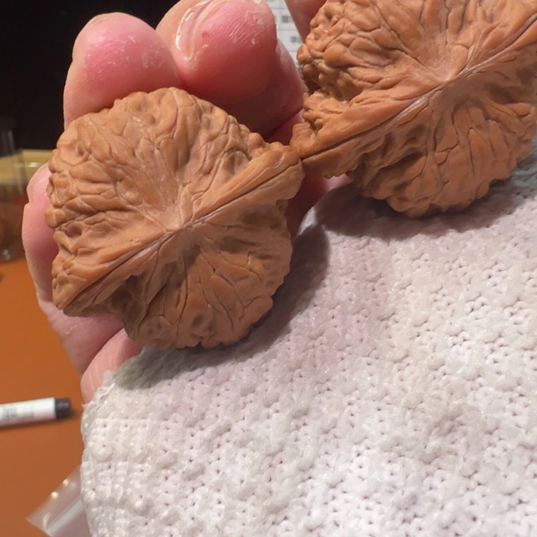 长***矛文玩核桃把件磨盘