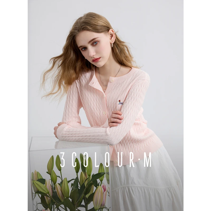 三彩2025春季新款绞花针织衫小狗刺绣毛衣开衫圆领毛衫休闲M