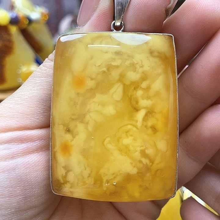 琥珀颈饰银S925镶嵌吊坠