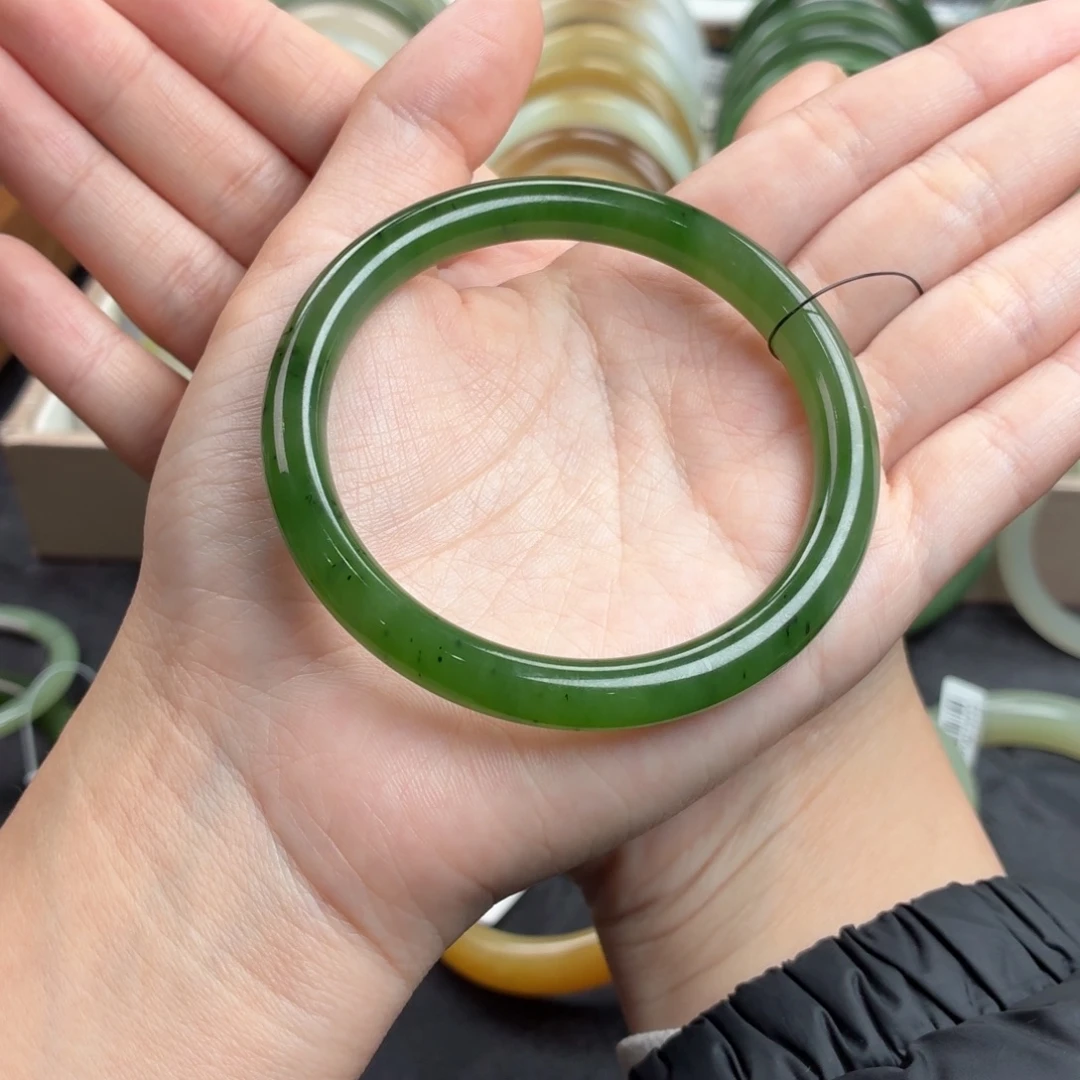 喵***喵和田玉未镶嵌手镯-碧玉冰底辣绿特价