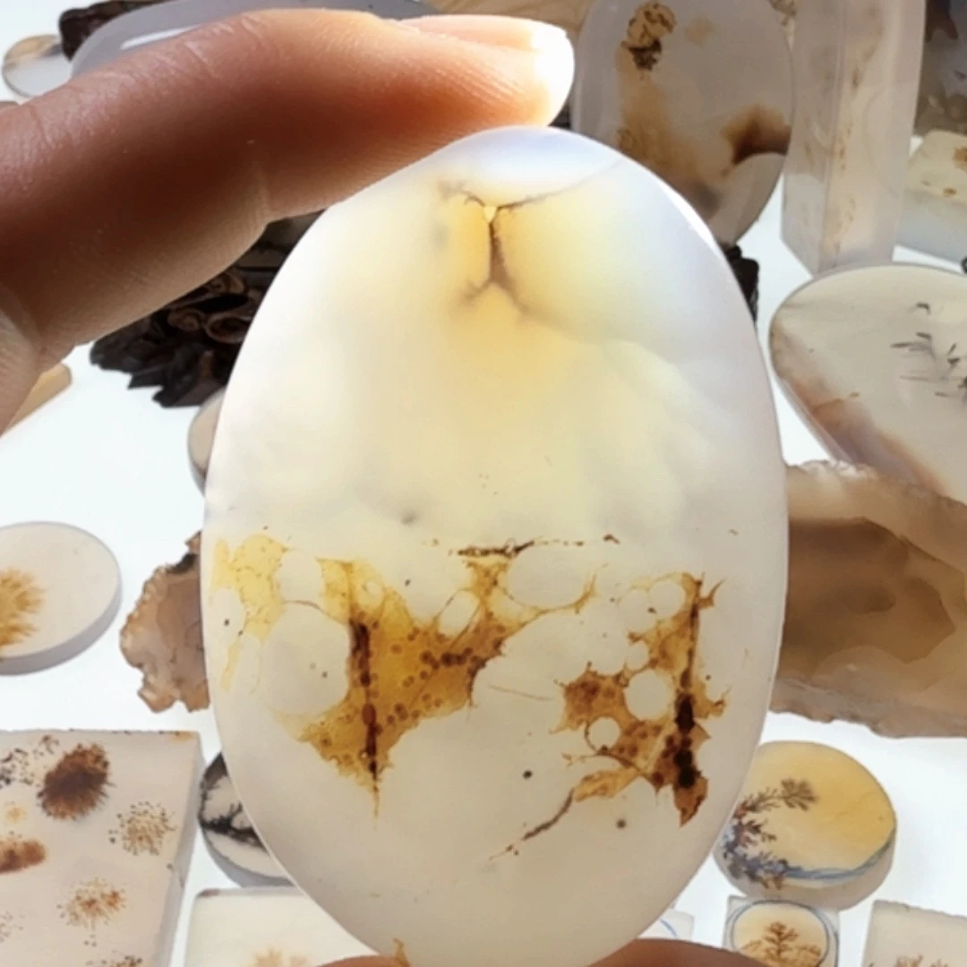 玛瑙/玉髓未镶嵌珠宝半成品
