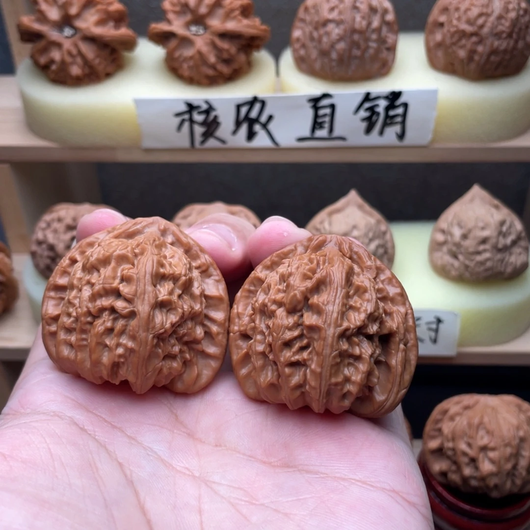 坐***风吊坠文玩核桃三角白42➕交友价